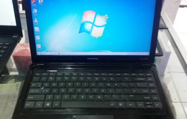 Laptop HP CQ43 AMD  E-300 4GB RAM 320GB HDD