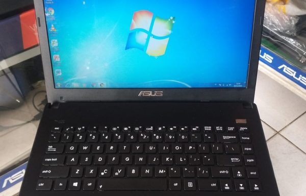 Laptop Asus X401U AMD C-640 2GB RAM 120GB SSD