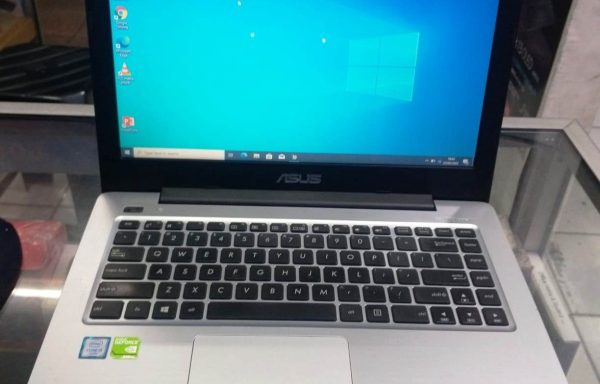 Laptop Asus A456U Intel Core i5-6200U 8GB RAM 1TB HDD Dual VGA