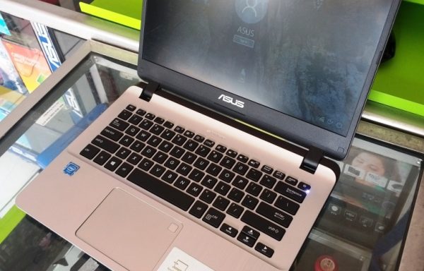 Laptop Asus A407M Intel Celeron N4000 8GB RAM 320GB HDD 240GB SSD