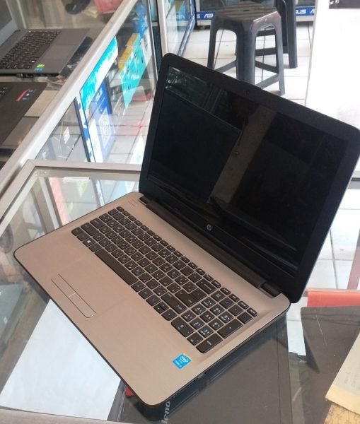 Laptop HP 15