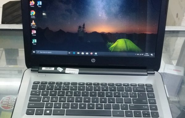 Laptop HP 14-am049TX Intel Core i3-6006U 4GB RAM 500GB HDD Intel HD 520 + Radeon R5 M430