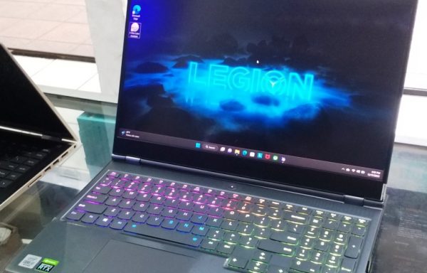 Laptop Lenovo Legion 7 Intel Core i7-10750H 16GB RAM 1TB SSD Intel UHD + Nvidia RTX 2070