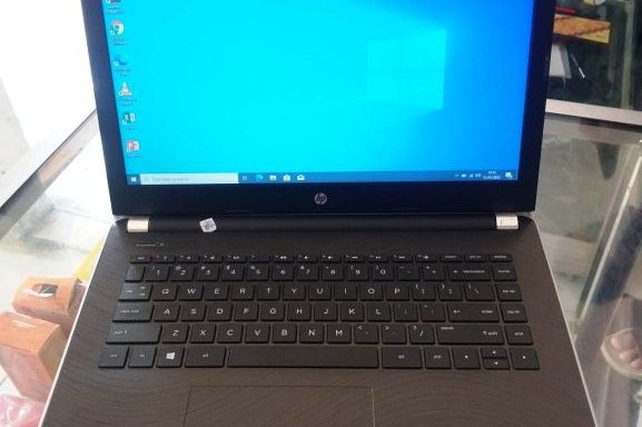 Laptop HP 14-bw003AU AMD E2-9000e 4GB RAM 500GB HDD