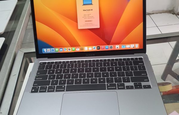 MacBook Air M1 2020 8GB RAM 256GB