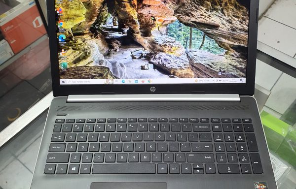 Laptop HP 15-db1037AU AMD Ryzen 3 3200U 8GB RAM 256GB SSD