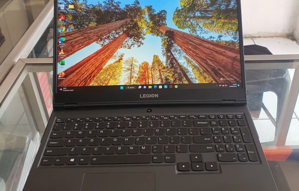 Laptop Lenovo Legion 5 15IMH05H Intel Core i7-10750H RTX2060