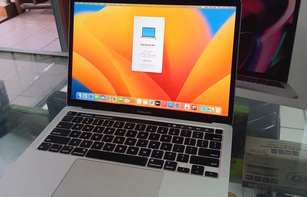 MacBook Pro M1 13 inch 8/256