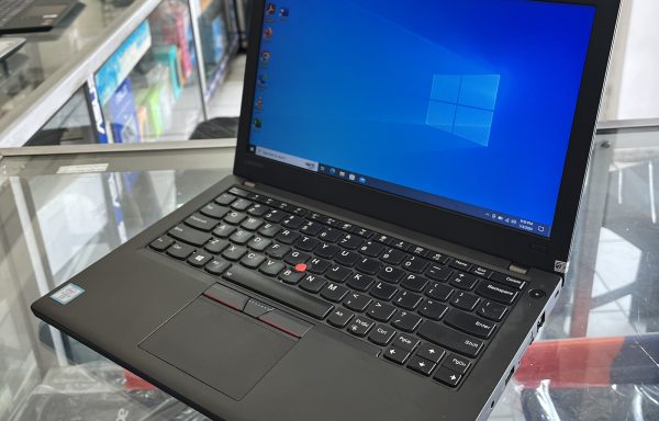 Laptop Lenovo ThinkPad X270 Intel Core i5-6300U 8GB RAM 256GB SSD