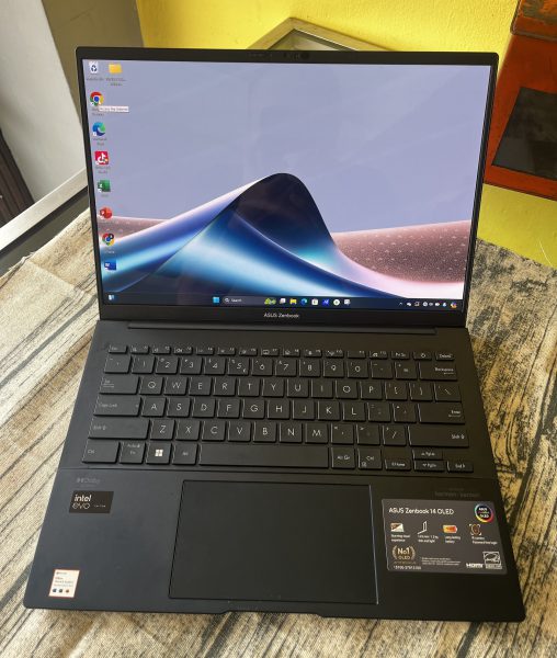 ASUS ZenBook UX3405