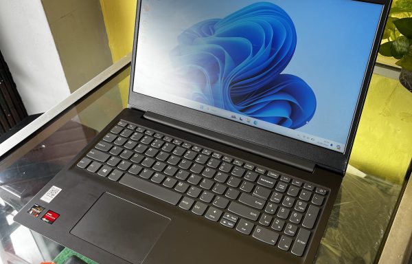Laptop Lenovo V15-ADA Ryzen 3 8/256GB
