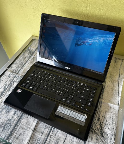 Acer Aspire E1-422