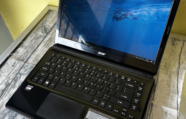 Laptop Acer Aspire E1-422 AMD E1-2500 4/500