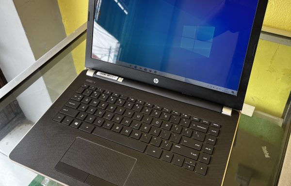 Laptop HP 14-bw000AU AMD E2 4/500GB