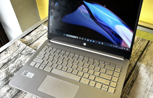 Laptop HP 14s-dq5115TU Intel Core i3-1215U 8/512 Fullset