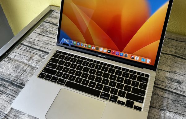 MacBook Air M1 2020 8GB RAM 256GB Silver