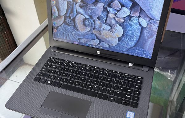 HP 240 G6 Intel Core i3-6006U 4/256GB