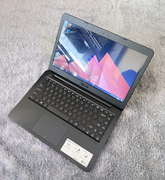 laptop asus e402y e2