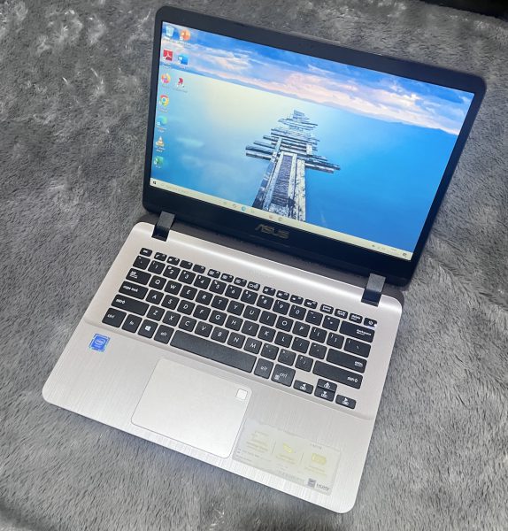 Laptop asus a407ma Intel Celeron N4000